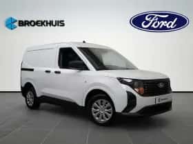 Ford Transit Courier (2024) thumbnail 2