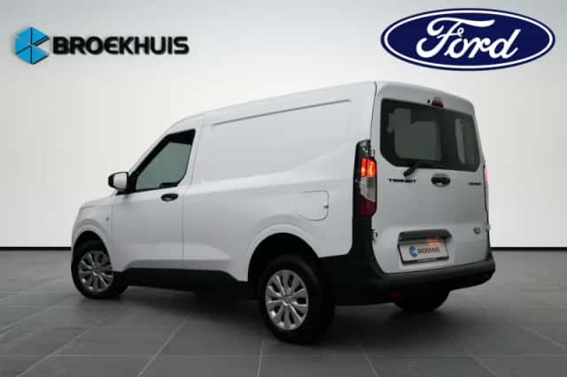 Ford Transit Courier (2024) thumbnail 3