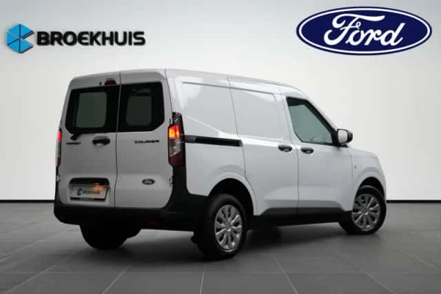 Ford Transit Courier (2024) thumbnail 6