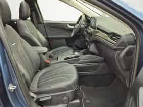 Ford Kuga (2022) thumbnail 25