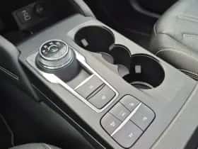 Ford Kuga (2022) thumbnail 28