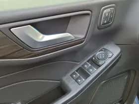 Ford Kuga (2022) thumbnail 31