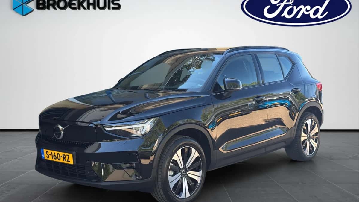 Volvo XC40 (2023) — foto 1