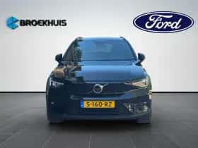 Volvo XC40 (2023) thumbnail 2