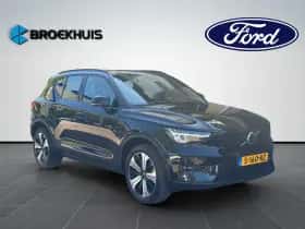 Volvo XC40 (2023) thumbnail 3