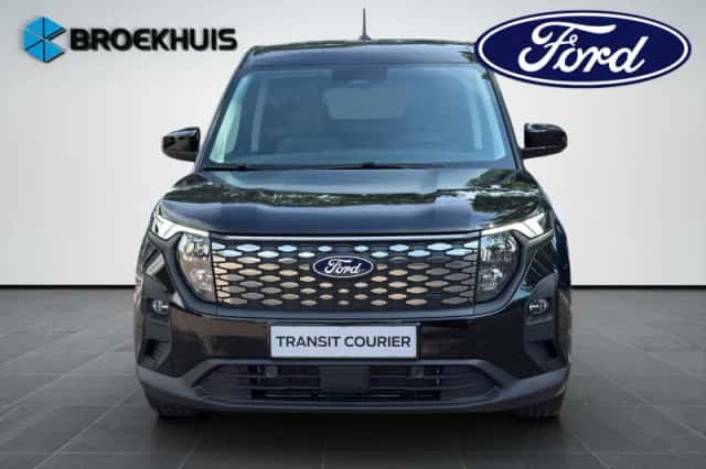 Ford E-Transit Courier (2026) thumbnail 2