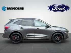 Ford Kuga (2023) thumbnail 2