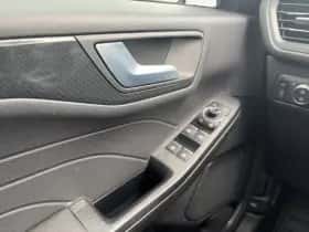 Ford Kuga (2023) thumbnail 19