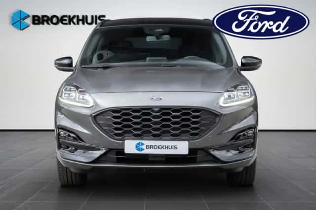 Ford Kuga (2023) thumbnail 3