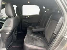 Ford Kuga (2023) thumbnail 5