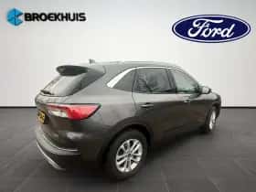 Ford Kuga (2023) thumbnail 3
