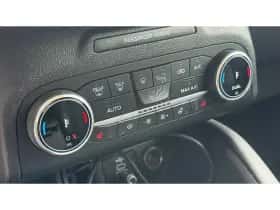 Ford Kuga (2023) thumbnail 5