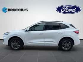 Ford Kuga (2023) thumbnail 2