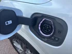 Ford Kuga (2023) thumbnail 11