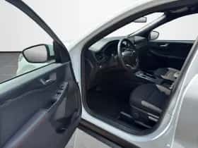 Ford Kuga (2023) thumbnail 17