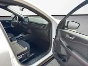 Ford Kuga (2023) thumbnail 31