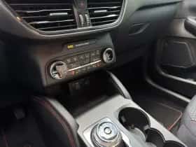 Ford Kuga (2023) thumbnail 9
