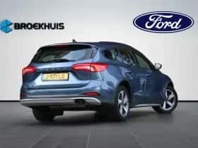 Ford Focus (2020) thumbnail 2