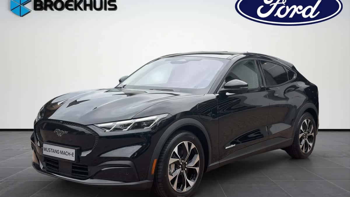 Ford Mustang Mach-E (2026) — foto 1