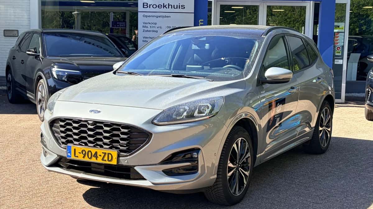 Ford Kuga (2021) — foto 1