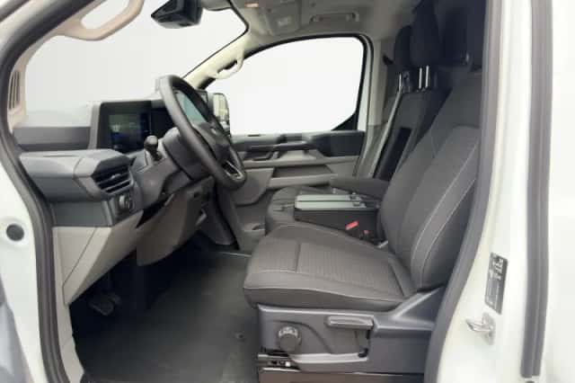 Ford E-Transit Custom (2026) thumbnail 4