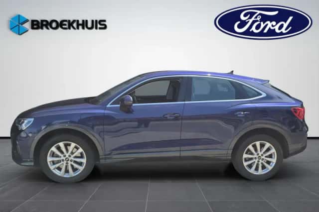 Audi Q3 (2022) thumbnail 3