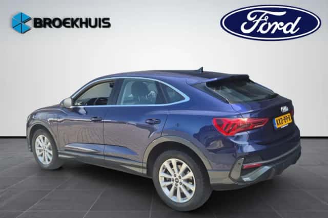 Audi Q3 (2022) thumbnail 4