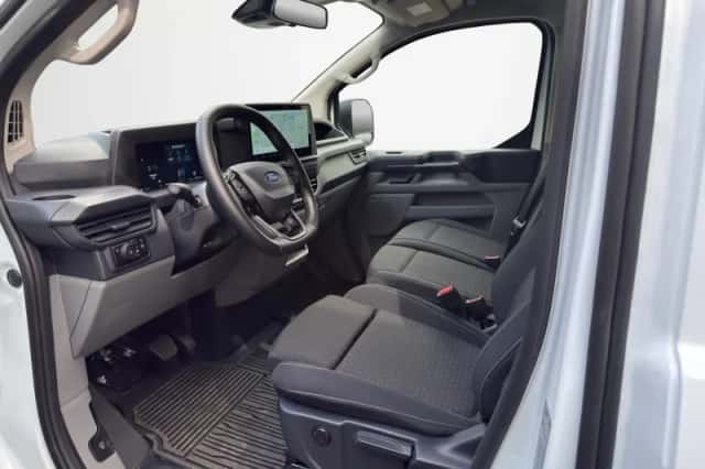 Ford Transit Custom (2025) thumbnail 4