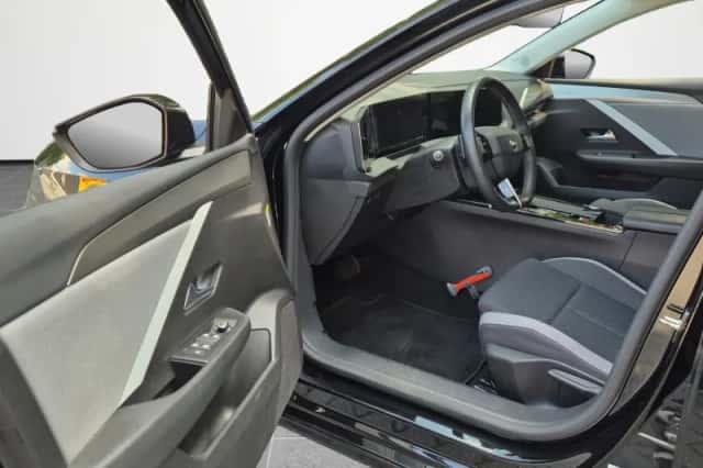 Opel Astra Sports Tourer (2023) thumbnail 6