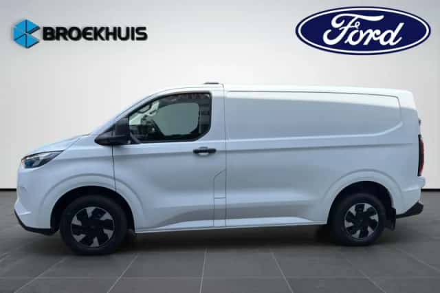 Ford E-Transit Custom (2026) thumbnail 3