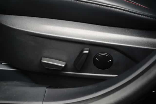 Ford Mustang Mach-E (2024) thumbnail 6