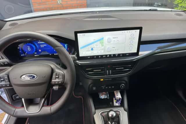 Ford Focus (2023) thumbnail 2