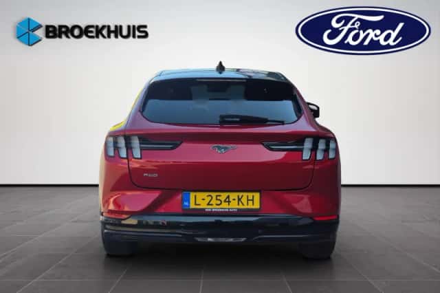 Ford Mustang Mach-E (2021) thumbnail 5