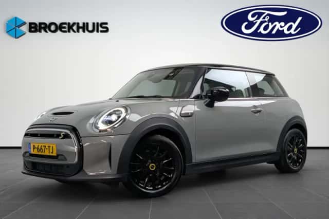 MINI Electric (2022) thumbnail 1