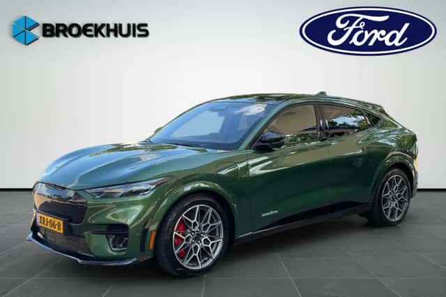 Ford Mustang Mach-E (2025) thumbnail 1