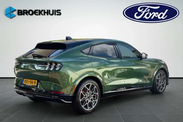 Ford Mustang Mach-E (2025) thumbnail 3