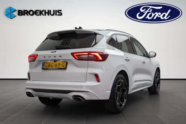 Ford Kuga (2024) thumbnail 3