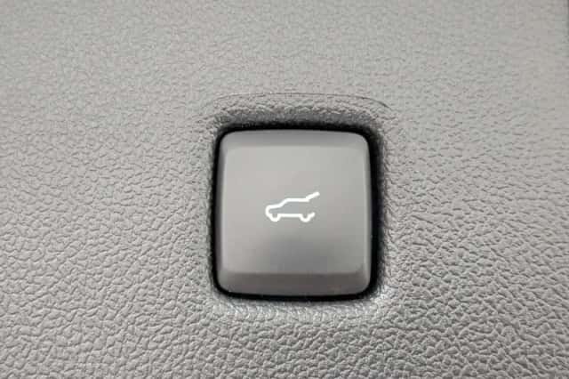 Ford Kuga (2024) thumbnail 5