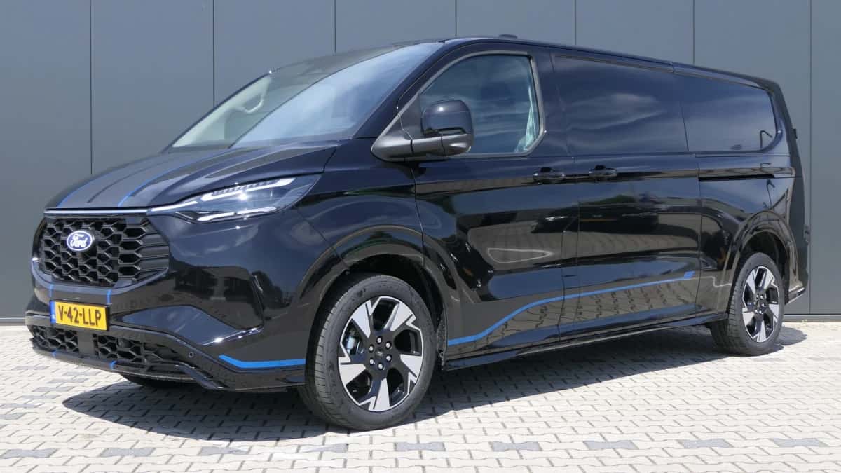Ford Transit Custom (2025) — foto 1