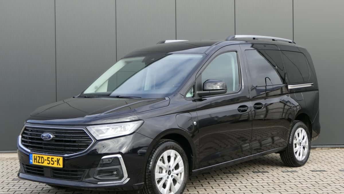 Ford Tourneo Connect (2025) — foto 1