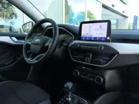 Ford Focus (2020) thumbnail 6