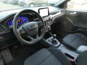 Ford Focus (2021) thumbnail 17