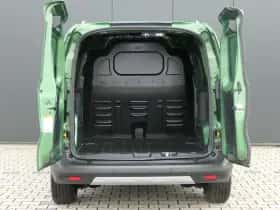 Ford Transit Courier (2024) thumbnail 16