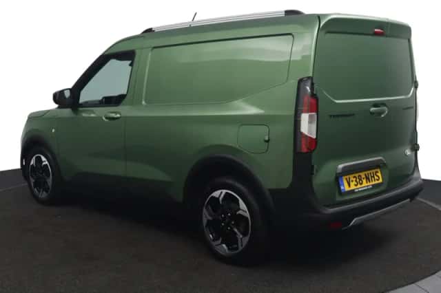 Ford Transit Courier (2024) thumbnail 4