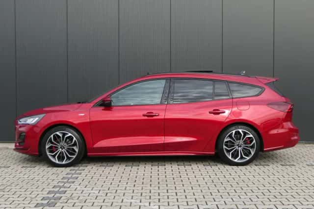 Ford Focus (2024) thumbnail 2