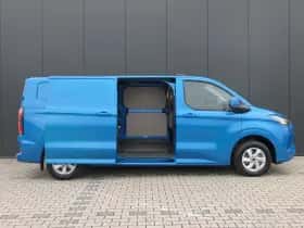 Ford E-Transit Custom (2024) thumbnail 3