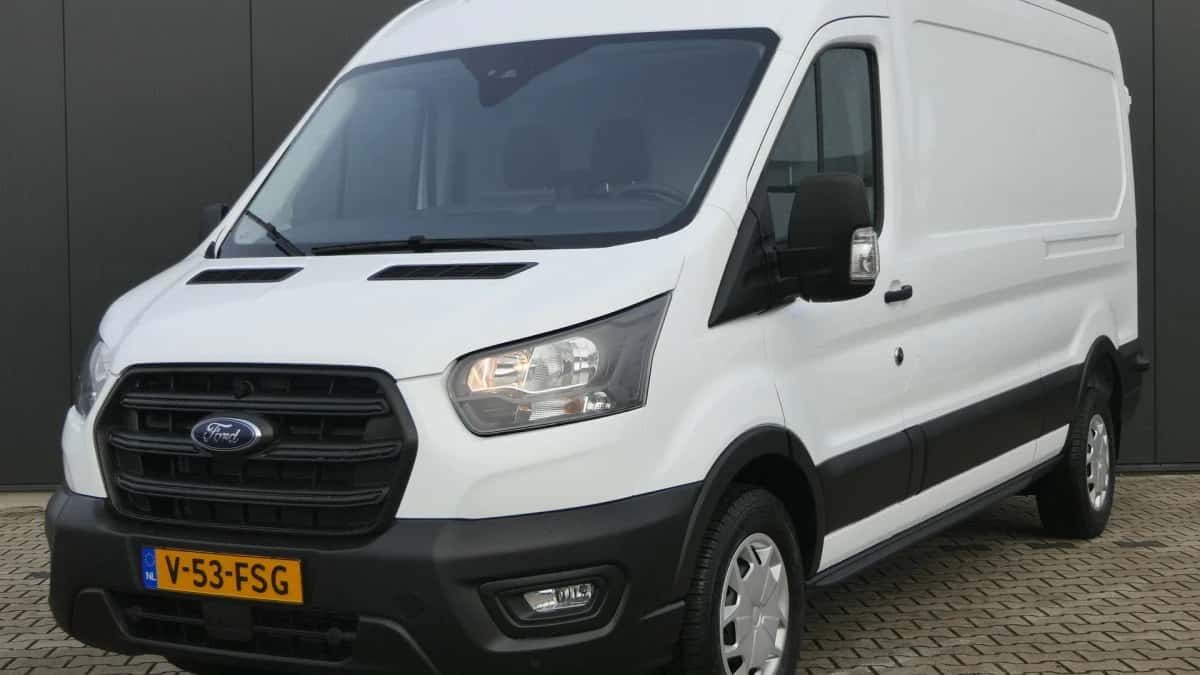 Ford Transit (2024) — foto 1