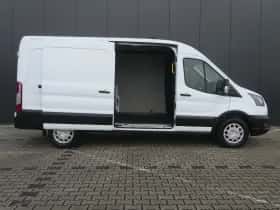 Ford Transit (2024) thumbnail 3