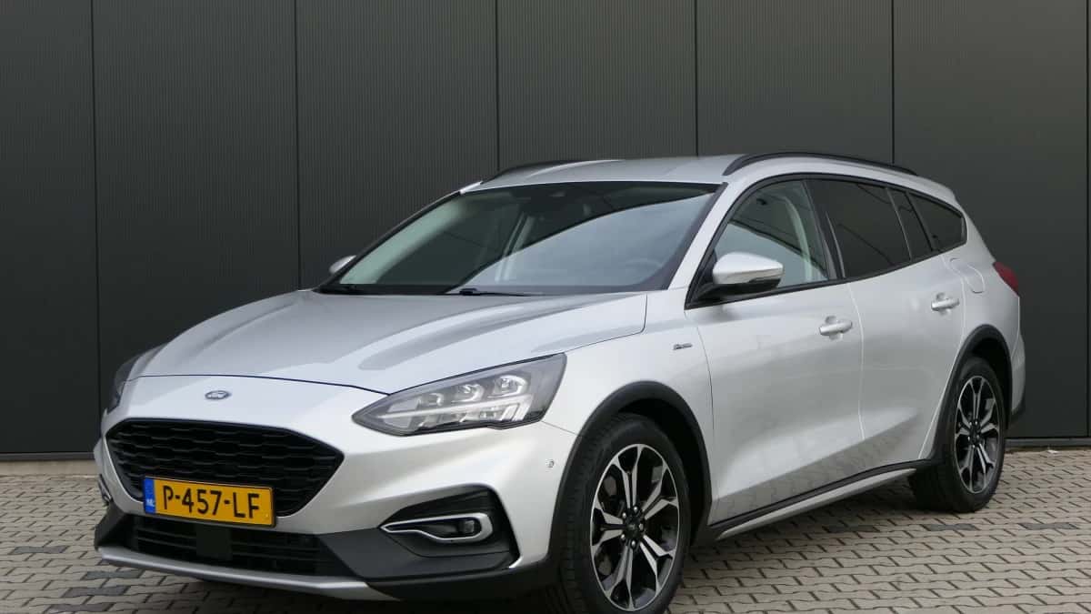 Ford Focus (2021) — foto 1