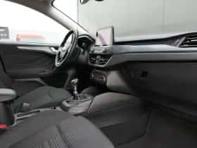 Ford Focus (2021) thumbnail 6
